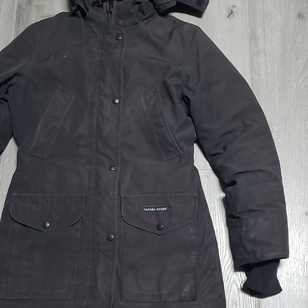 Canada Goose Black Parka with Fur Trim - Picture 4 of 16